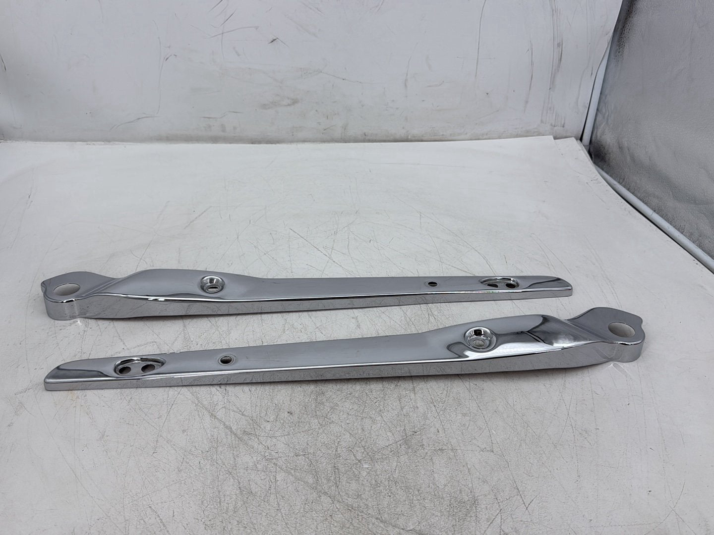 2010 Harley Dyna Fat Bob FXDF OEM Rear Left Right Fender Struts Bracket