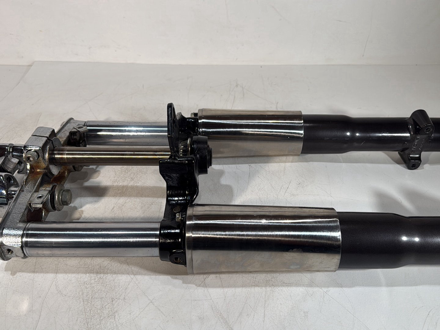 1986 - 1998 Harley-Davidson Softail Heritage Classic Front Triple Tree Set & LH RH Fork Legs Sliders 45915-86 , 56567-86B
