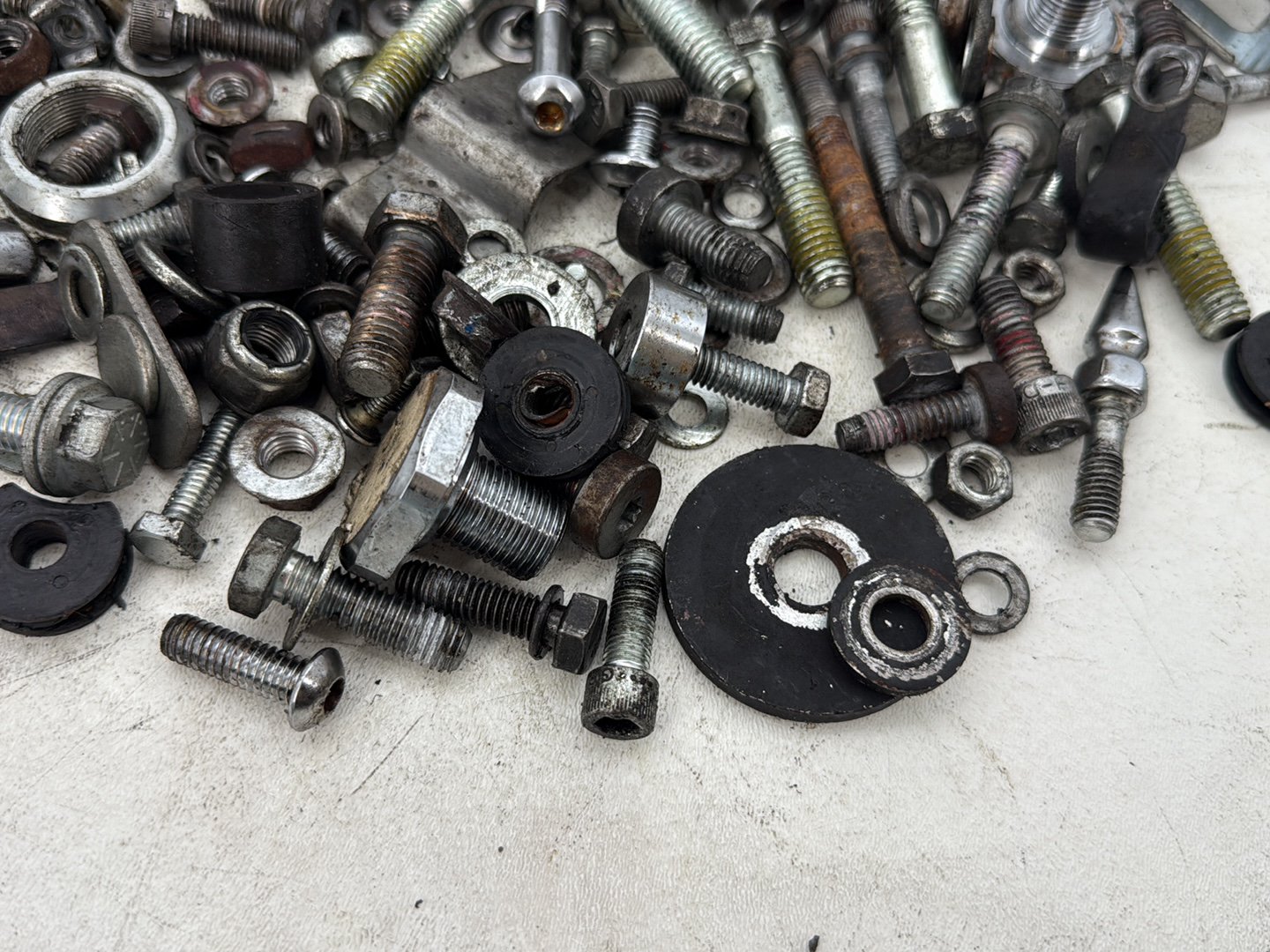 2004 Harley Road King Touring Custom FLHRSI OEM Hardware Bolts Nuts & Brackets