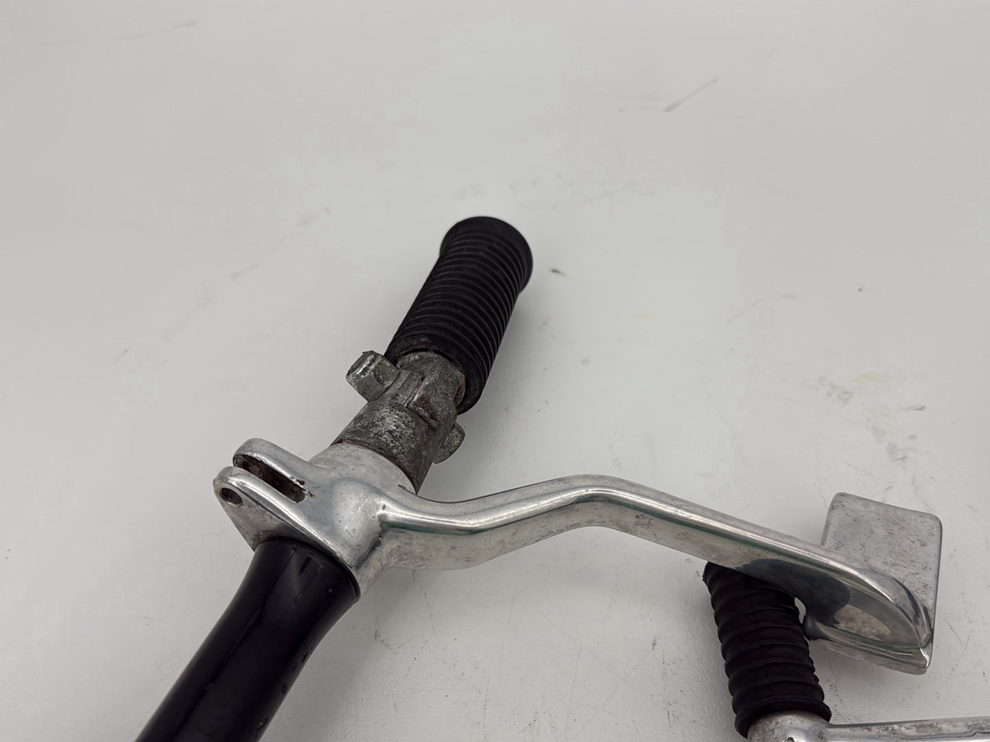 2003 Harley Sportster XL1200C 1200 Custom Anniversary OEM Left Right Foot Brake Control Pegs