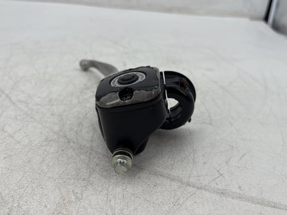 2005 Harley Electra Glide Touring Ultra FLHTCUI OEM Front Right Brake Lever Master Cylinder