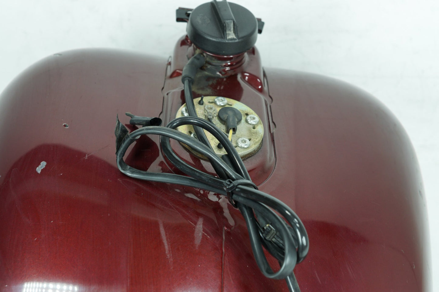 1999 - 2006 Harley-Davidson Touring Electra Glide Fuel Gas Tank Gasoline Reservoir  	61227-98