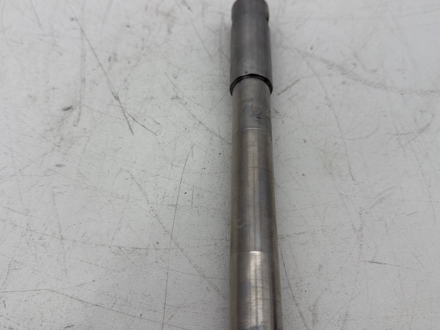 2002 Harley Dyna FXD Super Glide OEM Front Wheel Axle Bolt Shaft
