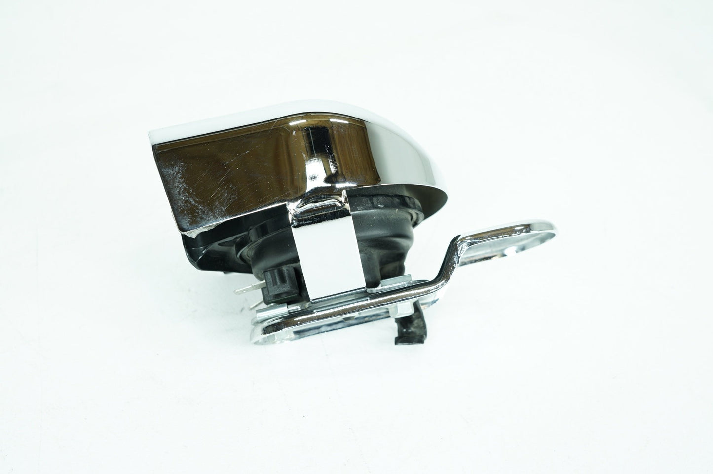 2007 - 2012 Harley-Davidson Touring Electra Glide Ultra Horn Signal Klaxon Chrome Cover 69060-90F
