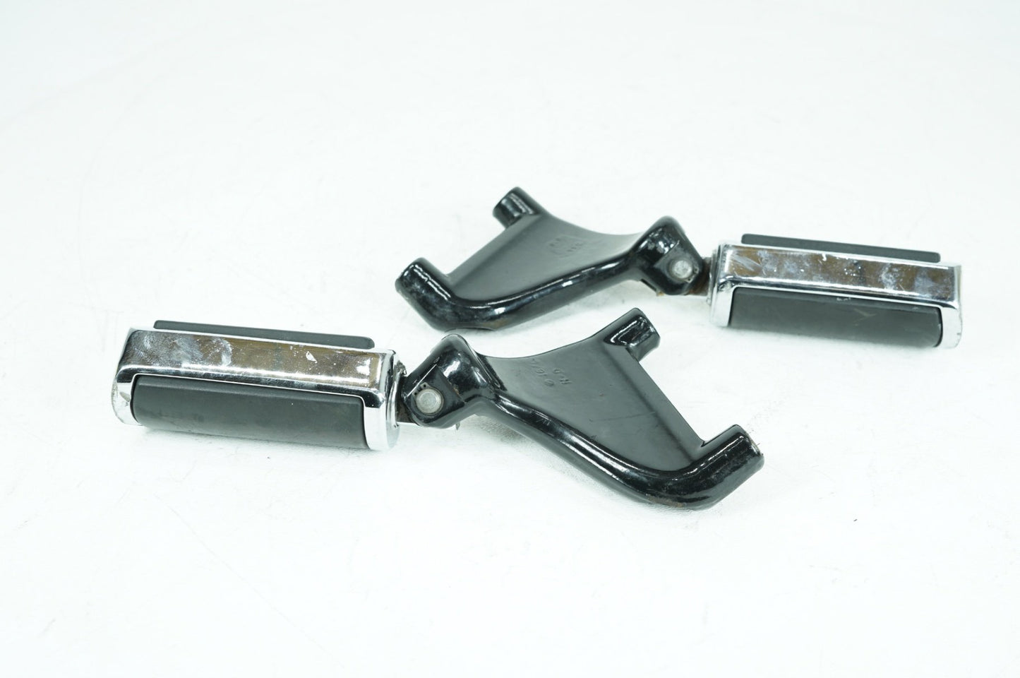 2004 - 2013 Harley-Davidson Sportster Custom Passenger Left & Right Foot Pegs 49314-04