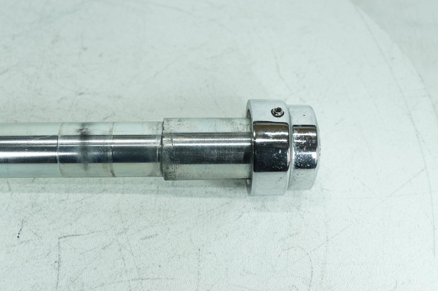 1999 - 2006 Harley-Davidson Touring Electra Ultra Classic Front Wheel Axle Bolt Shaft 43364-00