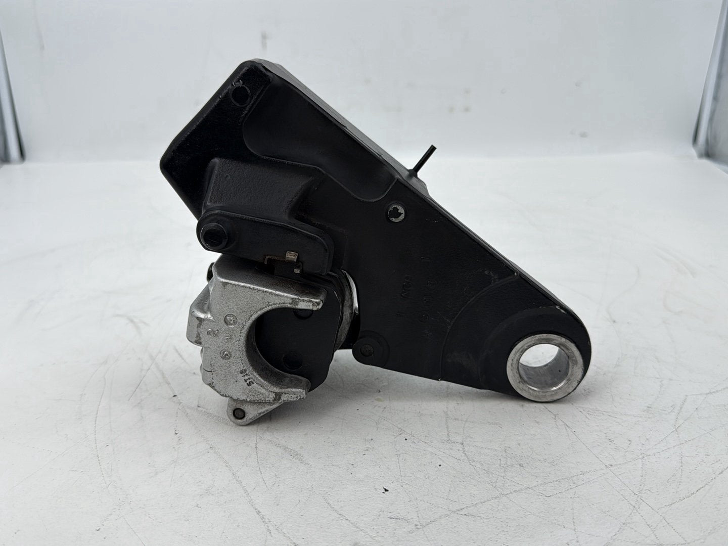 2004 - 2013 Harley-Davidson Sportster 1200 Custom Rear Back Brake Caliper w/ Bracket 40968-05