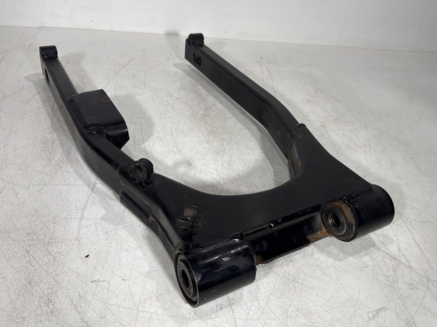 1999 - 2006 Harley-Davidson Touring Electra Glide Classic Rear Fork Swingarm Swing Arm 47427-99A
