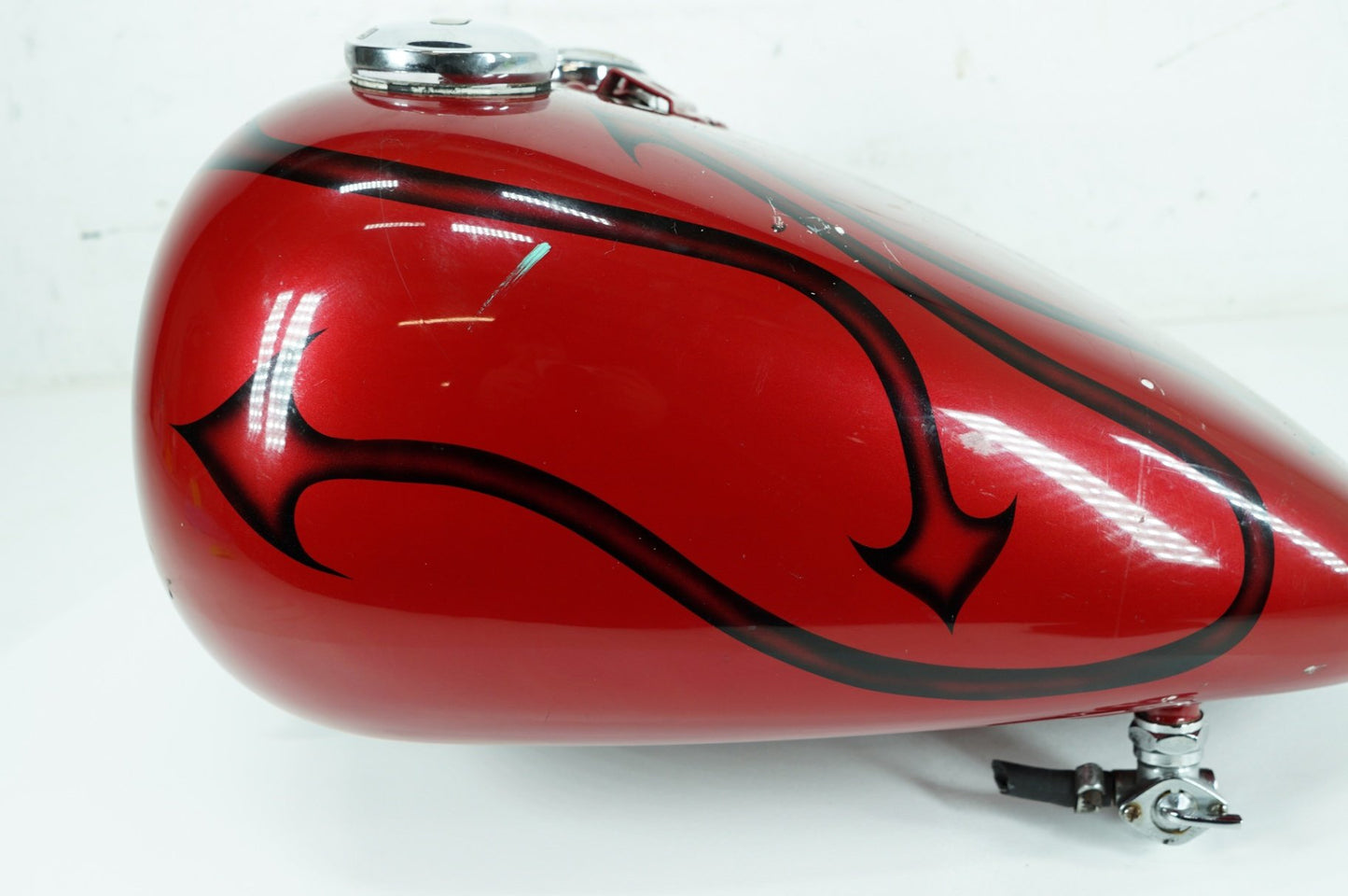 2000 - 2006 Harley-Davidson Softail Heritage Classic Gas Gasoline Fuel Tank Reservoir  62180-00D