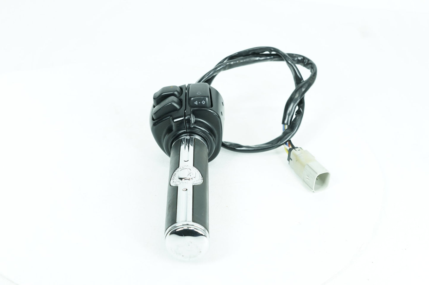 2013 - 2022 Harley-Davidson Sportster Custom Left Turn Signal Headlight Switches Controls  	71685-06A