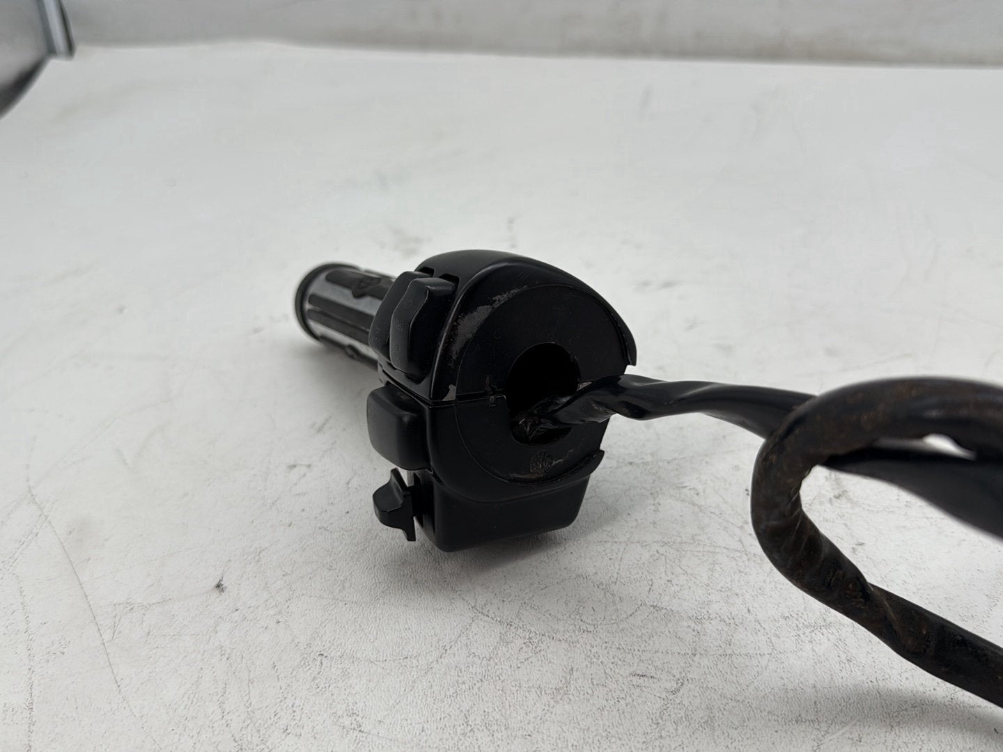 2006 Harley Touring FLHTCI Electra Glide Classic OEM Left Turn Signal Headlight Switches Controls