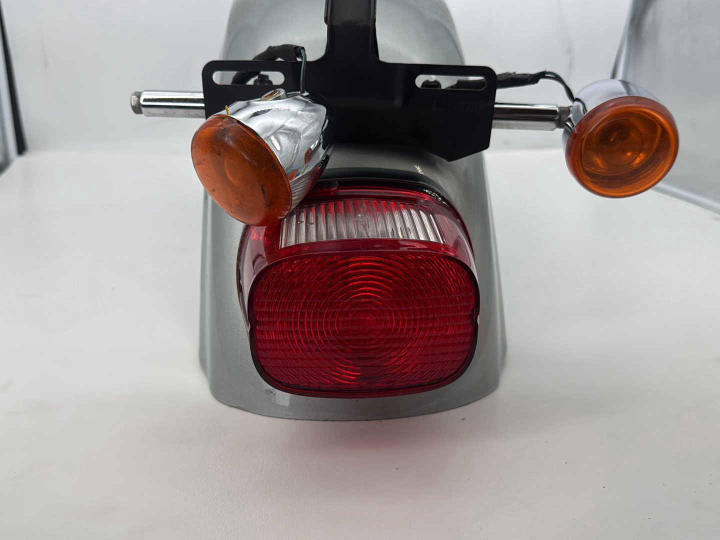2014 Harley Sportster XL883L 883 SuperLow OEM Rear Wheel Fender Turn Signal Indicators