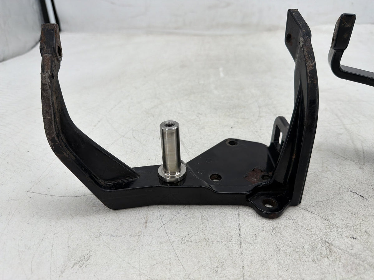 2001 Harley Fat Boy Softail FLSTF OEM Left Right Driver Footpeg Bracket Mounts
