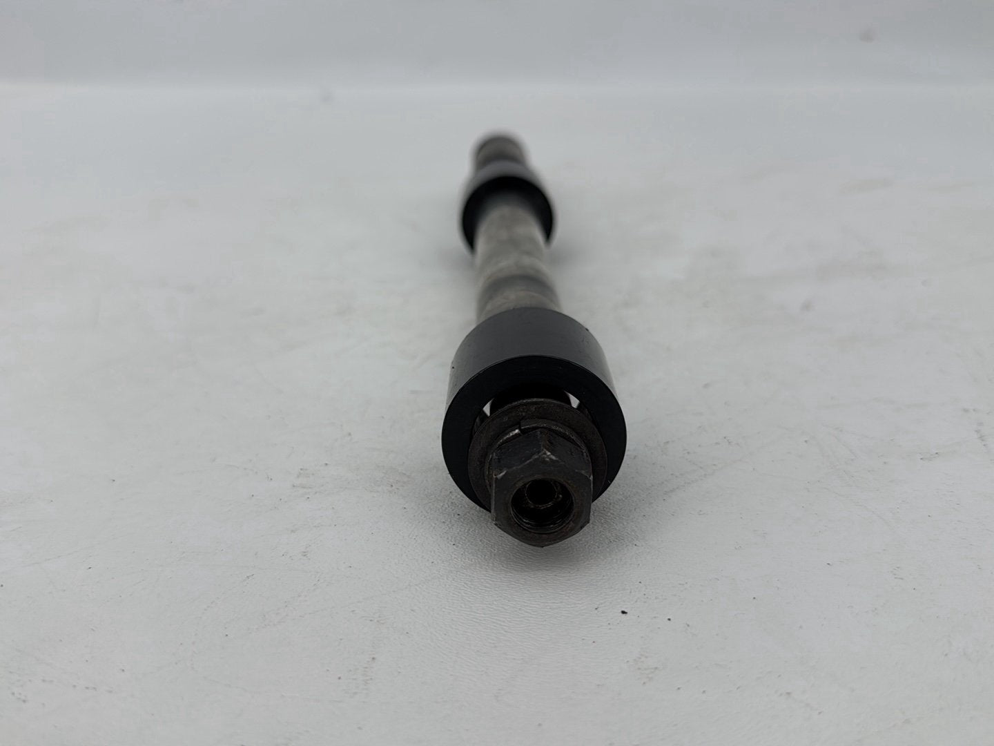 1999 - 2006 Harley-Davidson Touring Electra Glide Front Wheel Axle Bolt Shaft 	43364-00