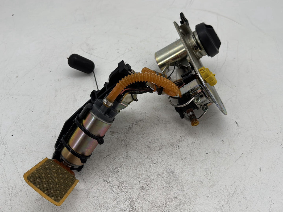 2006 Harley Street Glide Touring FLHXI OEM Fuel Pump Gas Gasoline Petrol Sending