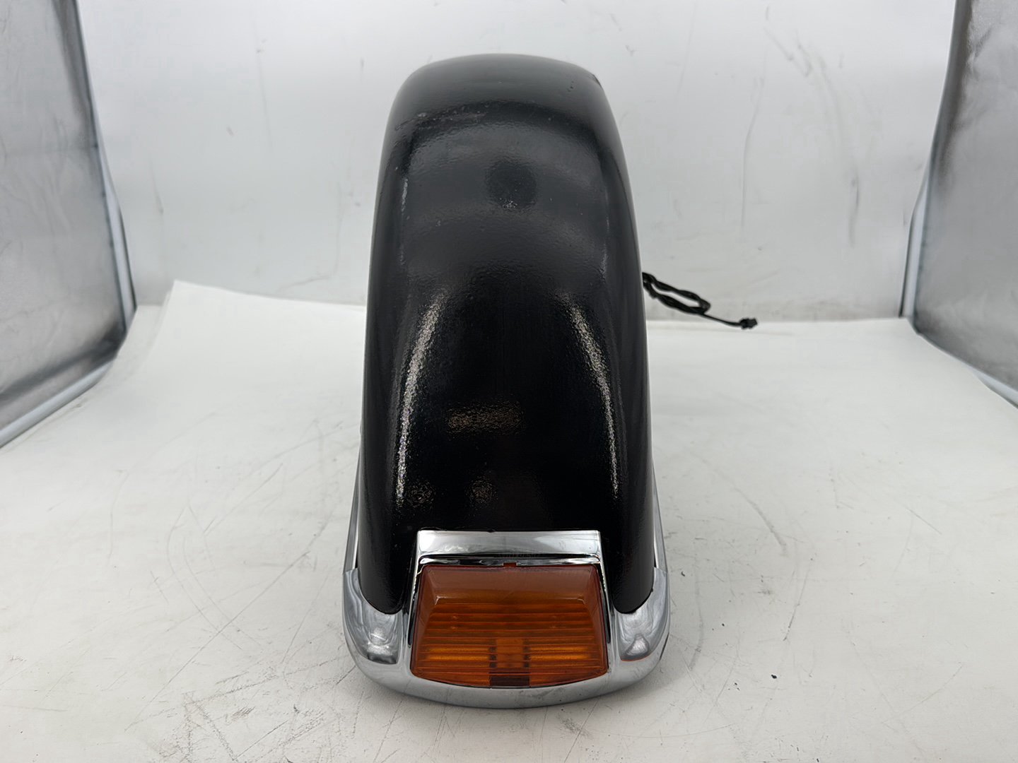 2011 Harley Electra Glide Ultra FLHTK OEM Front Wheel Fender Shell Panel