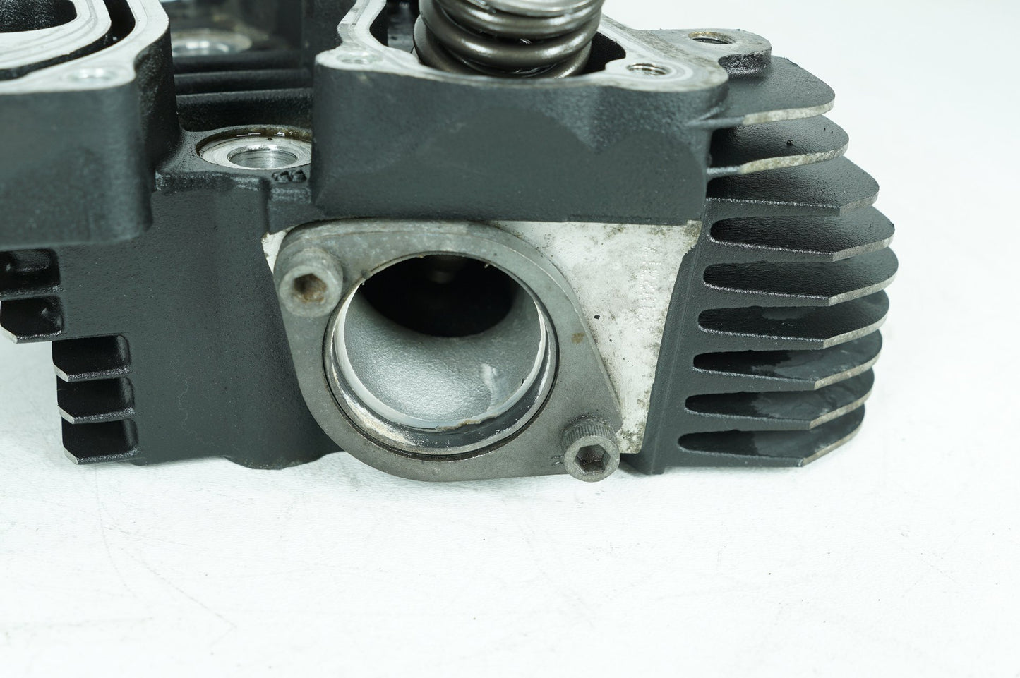 1999 - 2006 Harley-Davidson Softail Heritage Classic Rear Twin Cam Engine Cylinder Head 16725-99