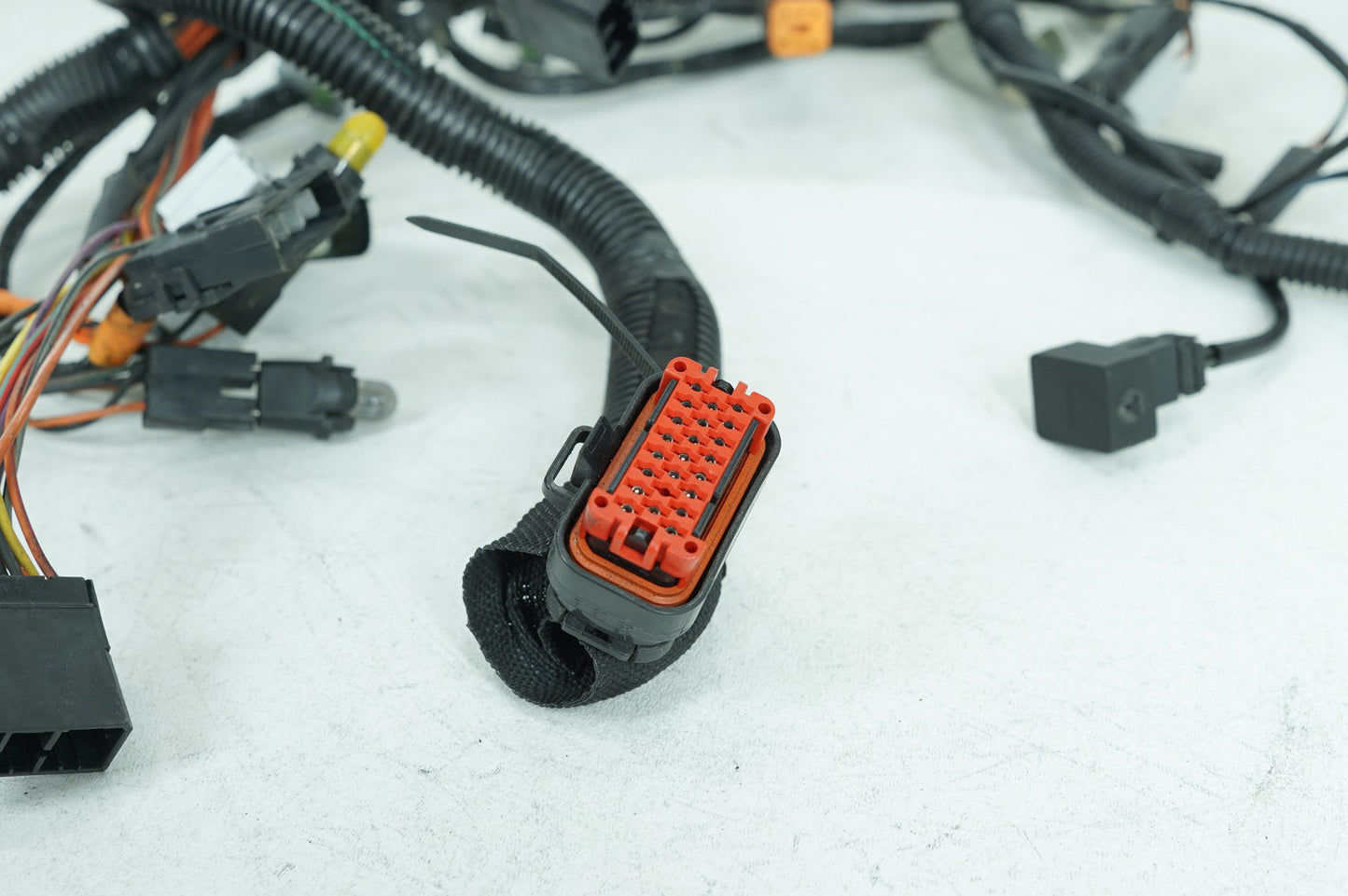 2007 - 2011 Harley-Davidson Touring Street Glide Front Sub Wiring Harness Loom Interconnect 70232-10