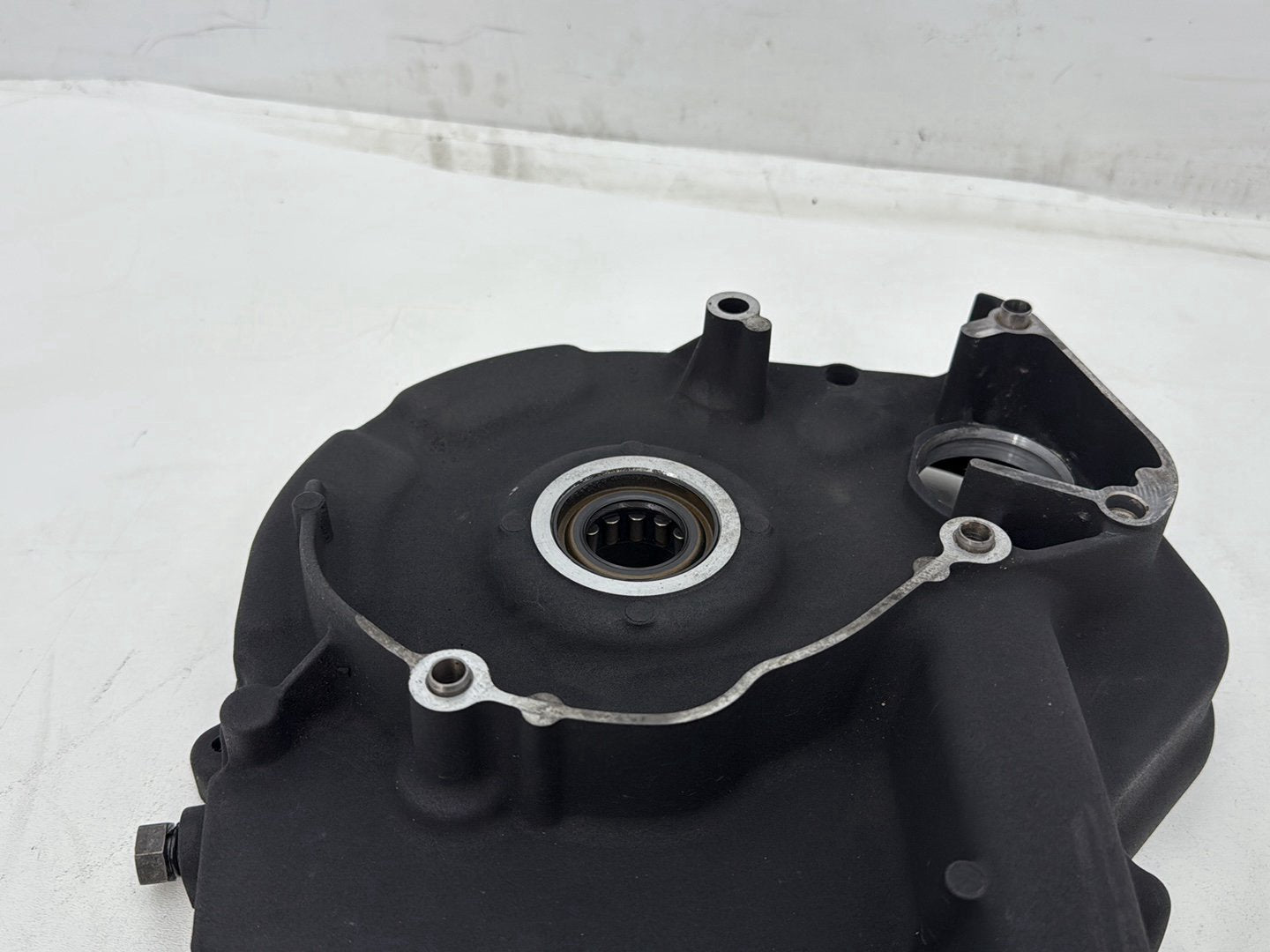 2011 Harley Electra Glide Ultra FLHTK OEM Inner Primary Clutch Cover