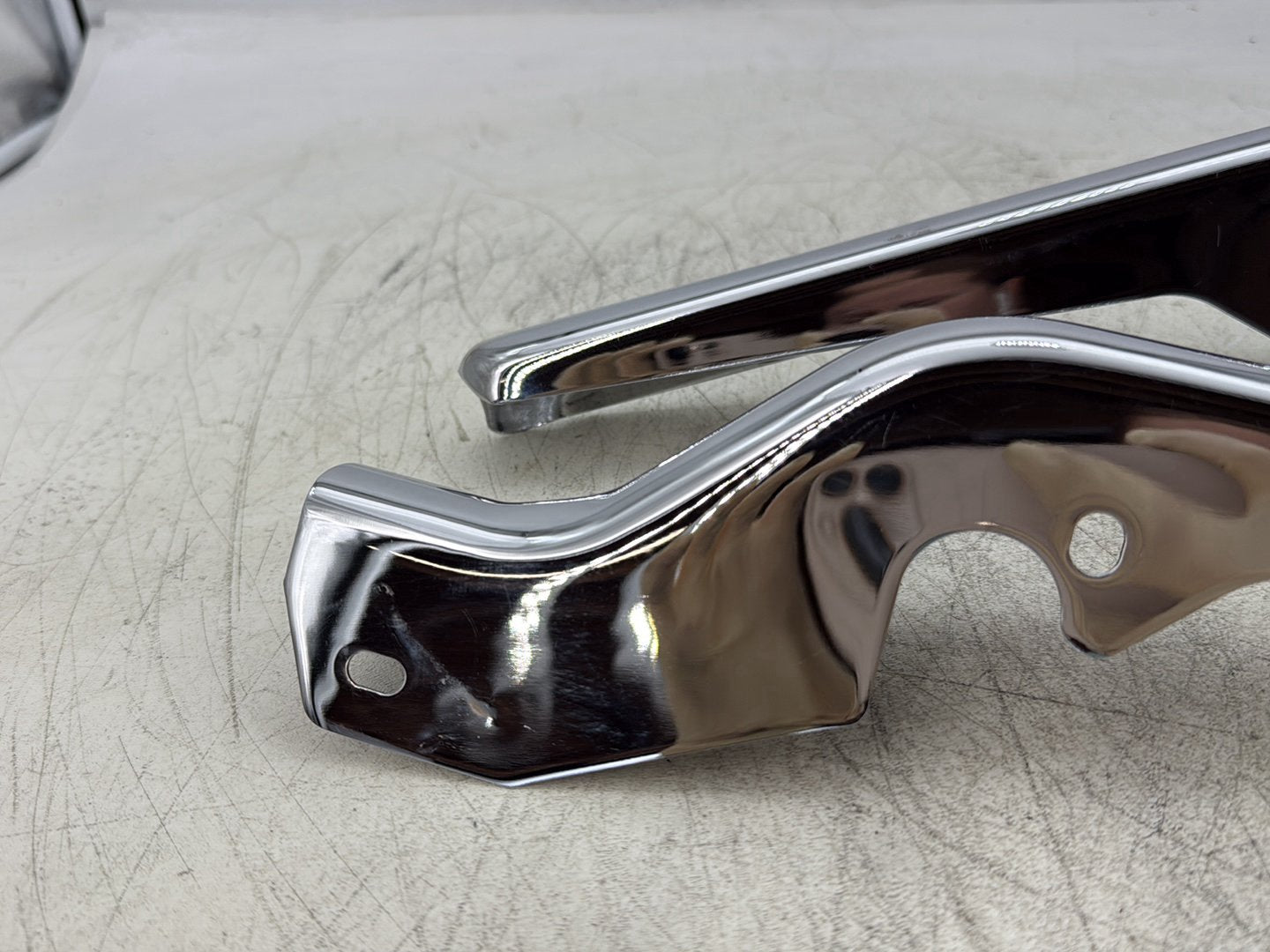 2007 Harley Touring FLHTC Electra Glide Classic OEM Left Right Saddlebag Fender Struts Brackets