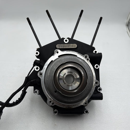 2007 - 2012 Harley-Davidson Touring Street Glide Crankcase Shaft Engine Motor Cover 24649-06
