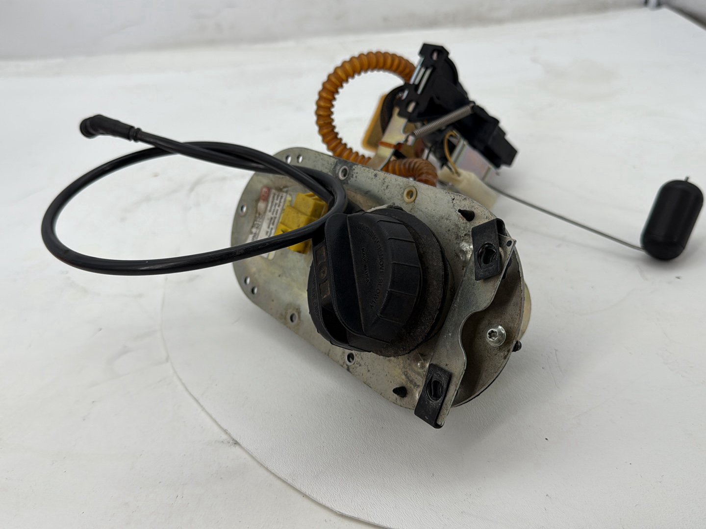 2007 Harley Street Glide Touring FLHX OEM Fuel Pump Gas Gasoline Petrol Sending