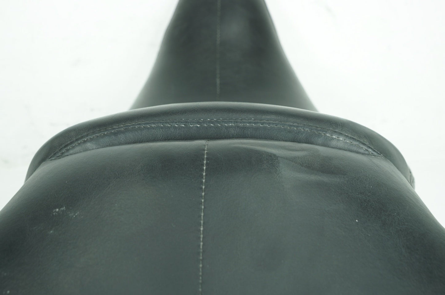 1999 - 2006 Harley-Davidson Touring Electra Glide Classic Passenger Rider Driver Seat Saddle 51703-05