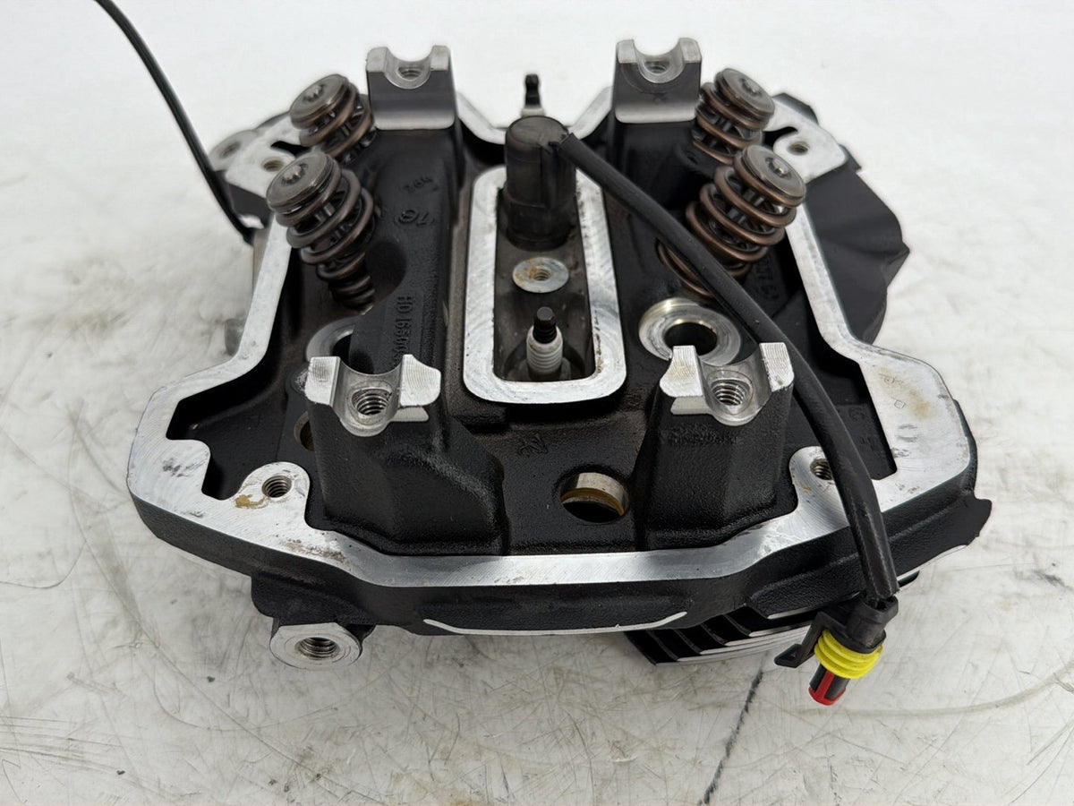 2017 Harley Touring FLHXS Street Glide OEM Front Twin Cam Engine Cylinder Head