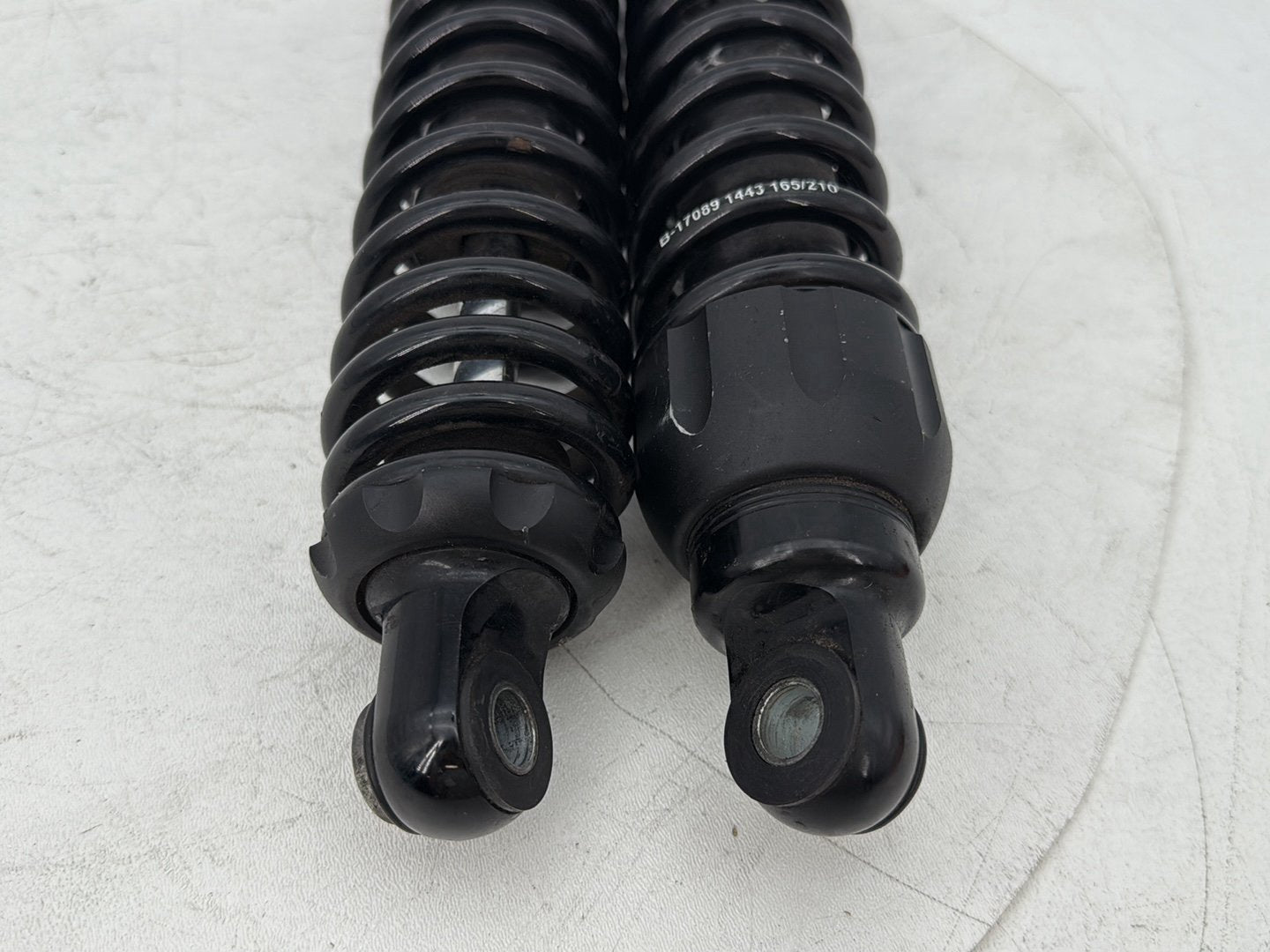 1999 - 2006 Harley-Davidson Touring Electra Glide Ultra Rear Left Right Shock Absorbers Progressive Suspension