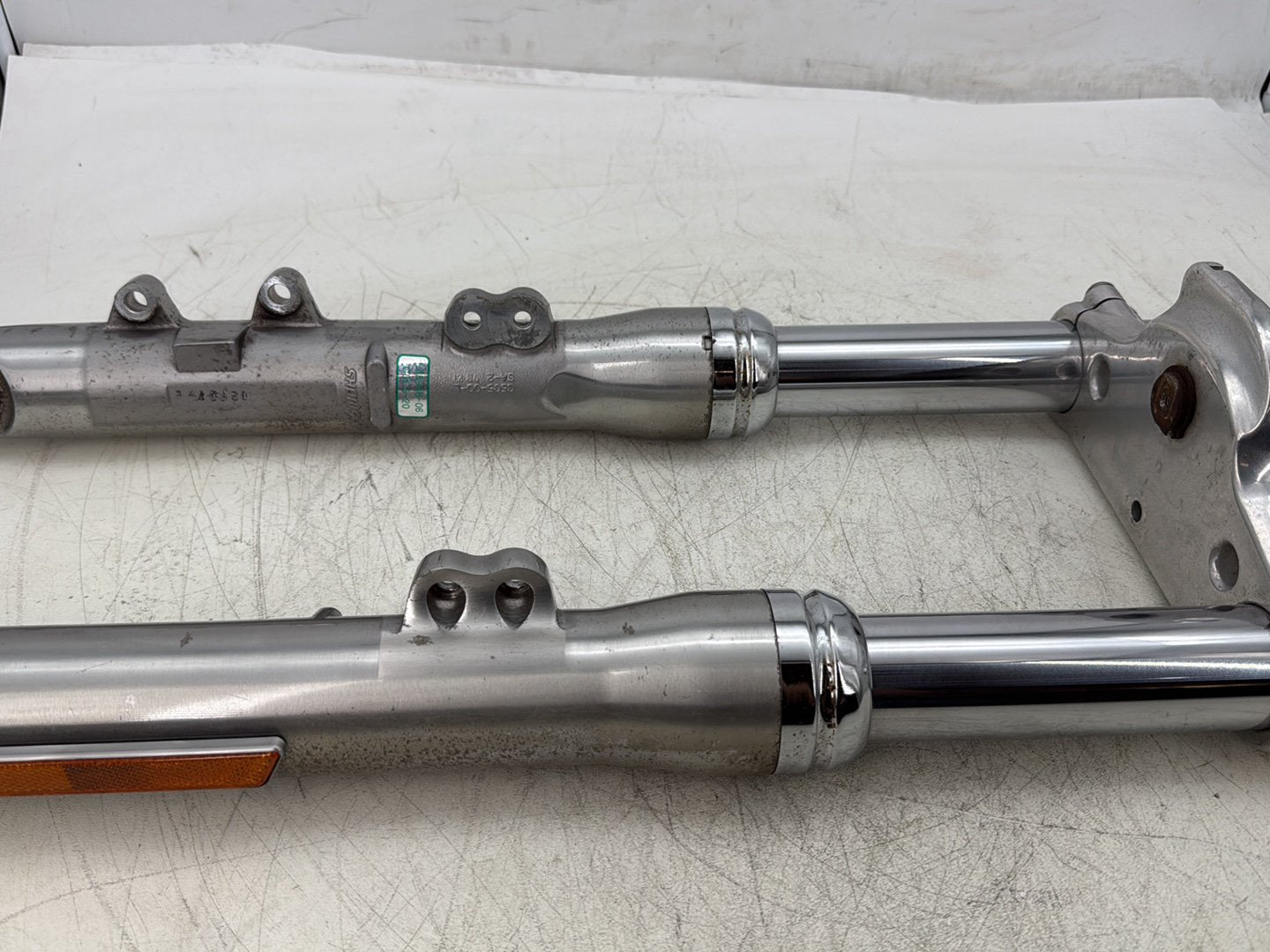 2007 Harley Dyna Street Bob FXDBI OEM Front Triple Tree Set & LH RH Fork Legs Sliders