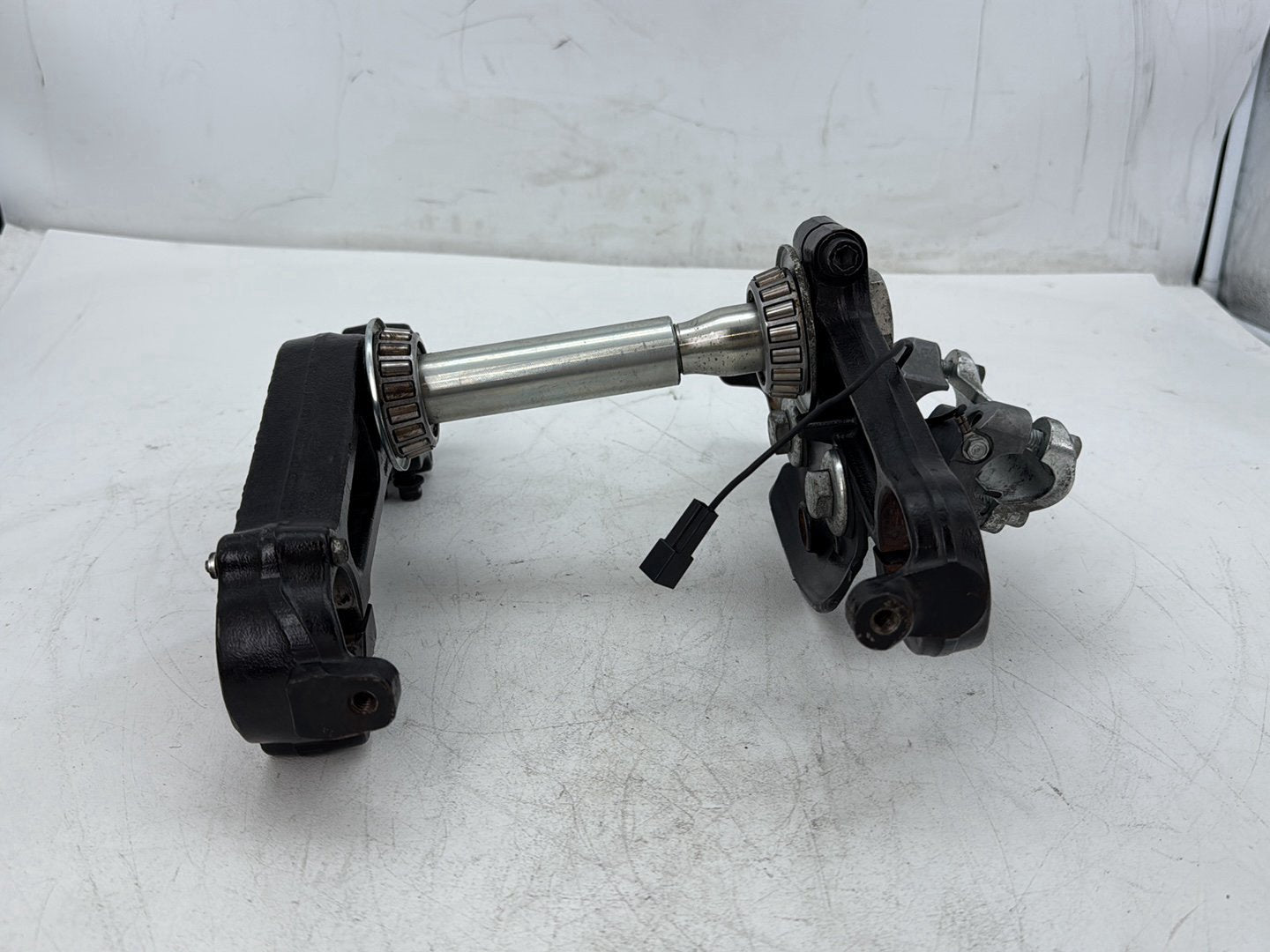 2018 Harley Electra Glide Touring Ultra FLHTCU OEM Front Fork Upper Lower Triple Tree
