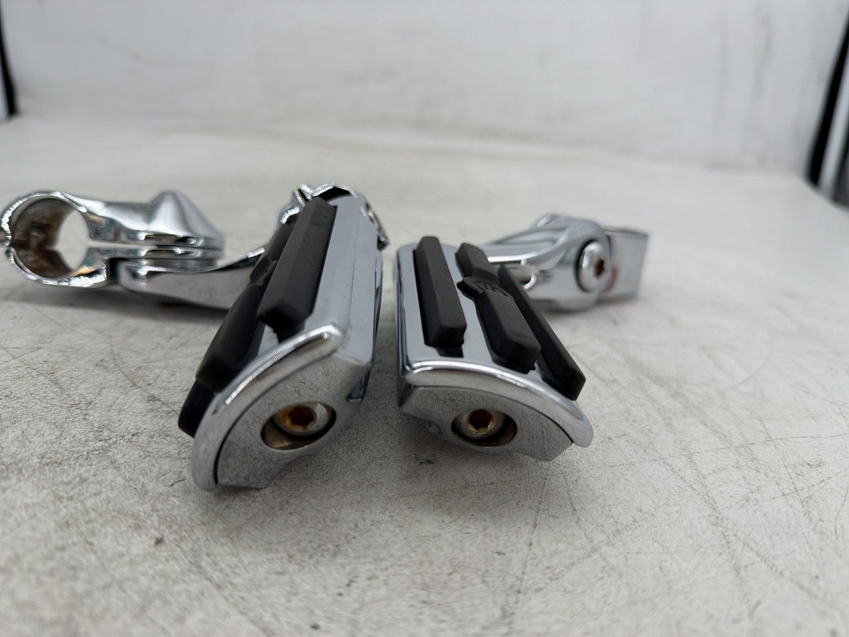 2004 Harley Electra Glide Touring Ultra OEM Front Right Left Highway Foot Pegs