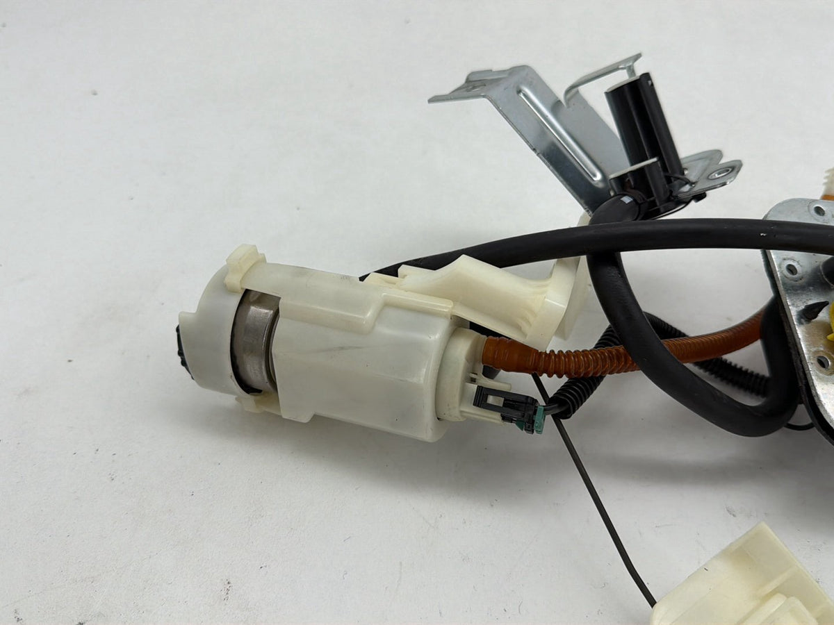 2015 Harley Softail Deluxe FLSTN OEM Fuel Pump Gas Gasoline Petrol Sending