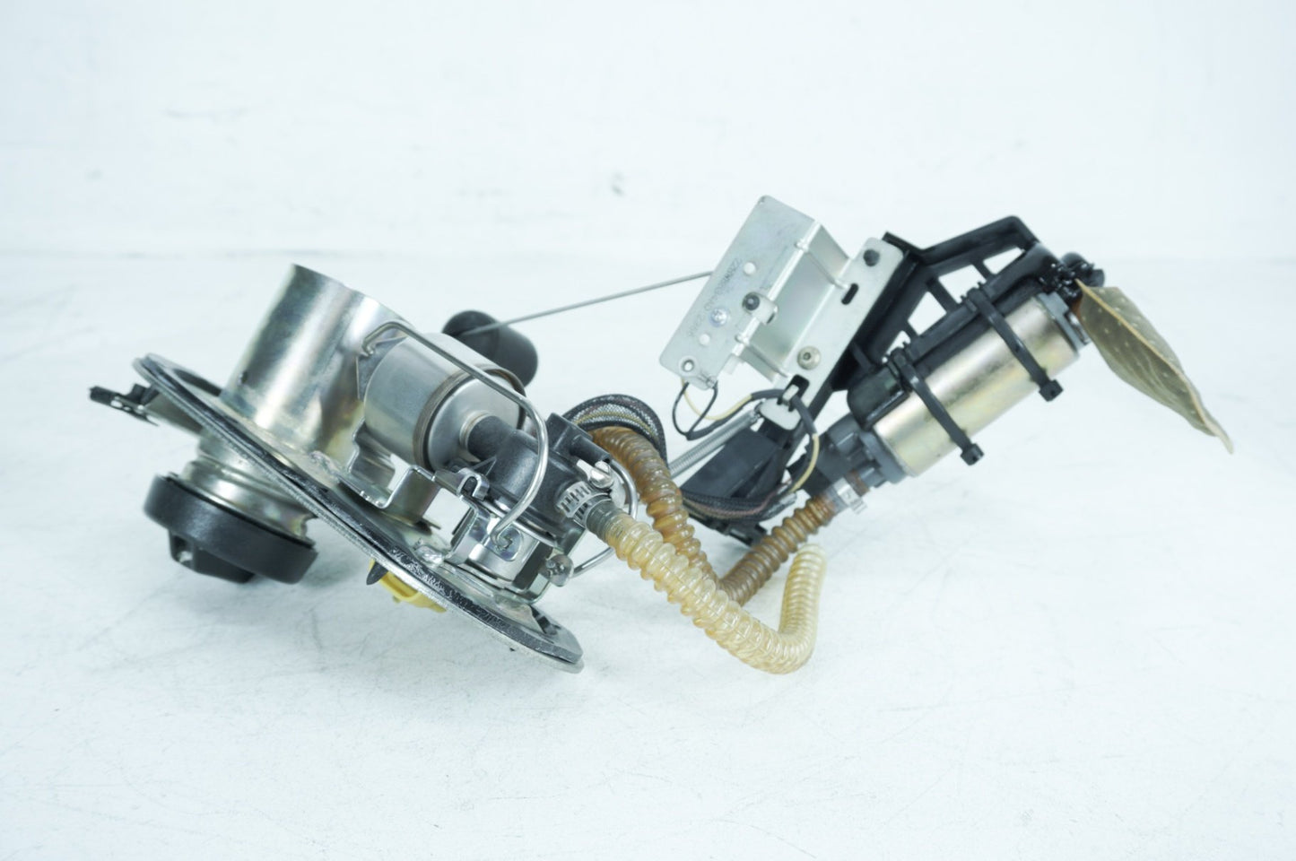 2007 - 2011 Harley-Davidson Touring CVO Electra Screamin Eagle Fuel Pump Gas Gasoline Petrol Sending 75126-06A