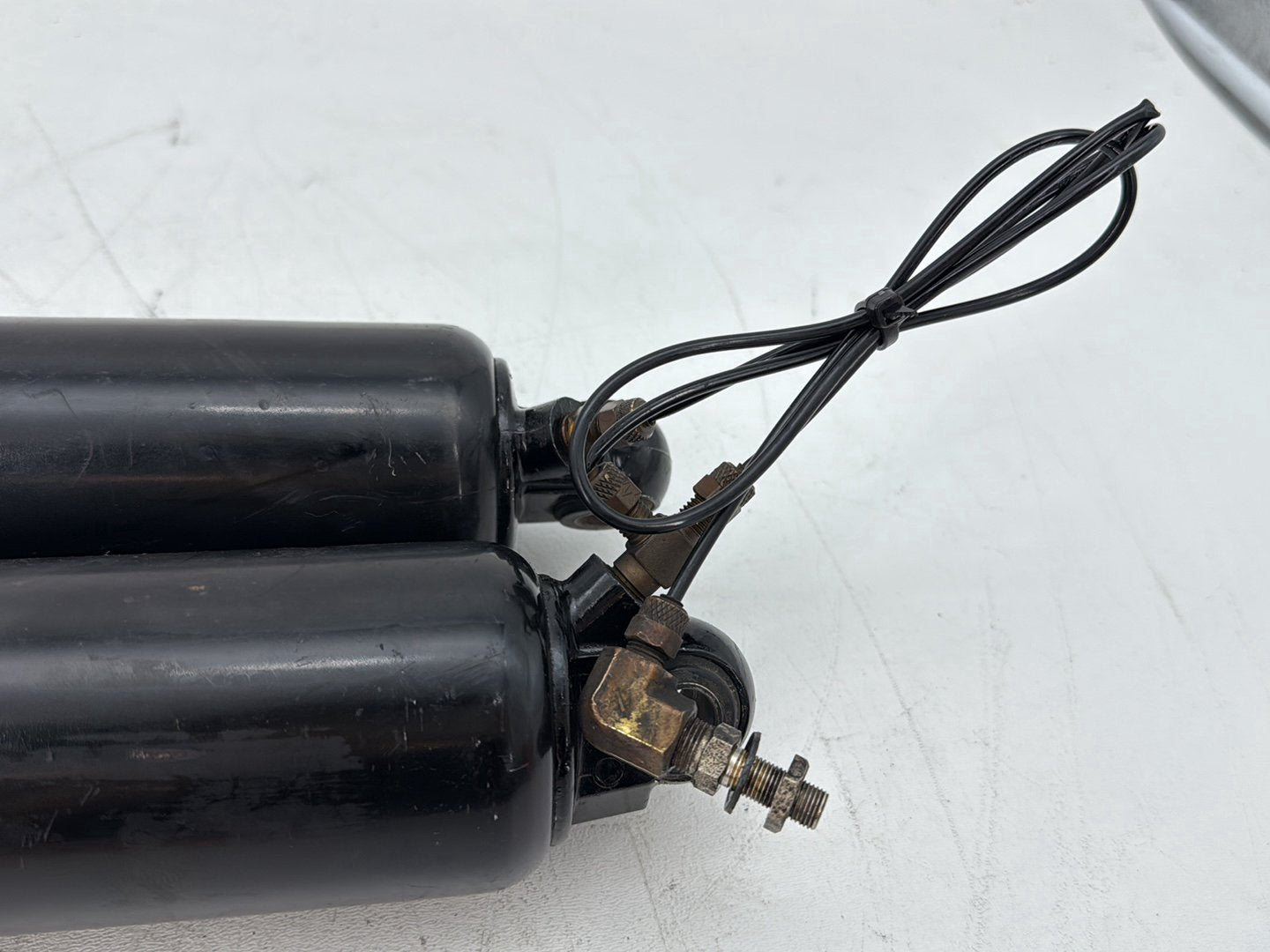 1996 Harley Electra Glide Touring FLHT OEM Rear Left Right Shock Absorbers