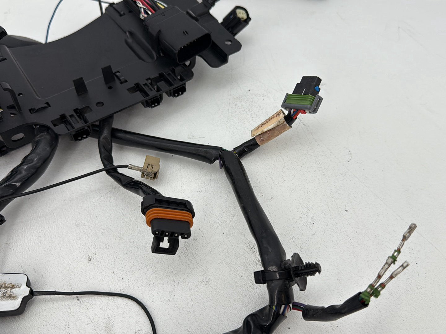 2014 Harley Electra Glide Touring CVO Screamin Eagle OEM Front Sub Wiring Harness Loom Interconnect