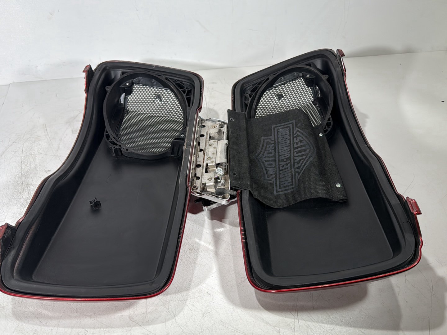 2007 - 2012 Harley-Davidson Touring Electra Glide Ultra Left & Right Saddlebag Lid Cover Caps 90756-93