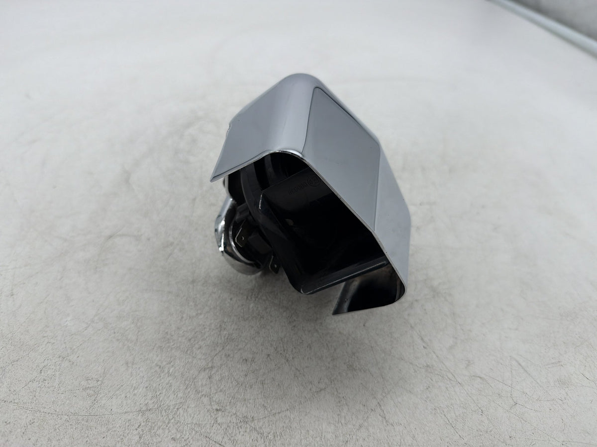 2011 Harley Electra Glide Touring Police OEM Horn Signal Klaxon Chrome Cover