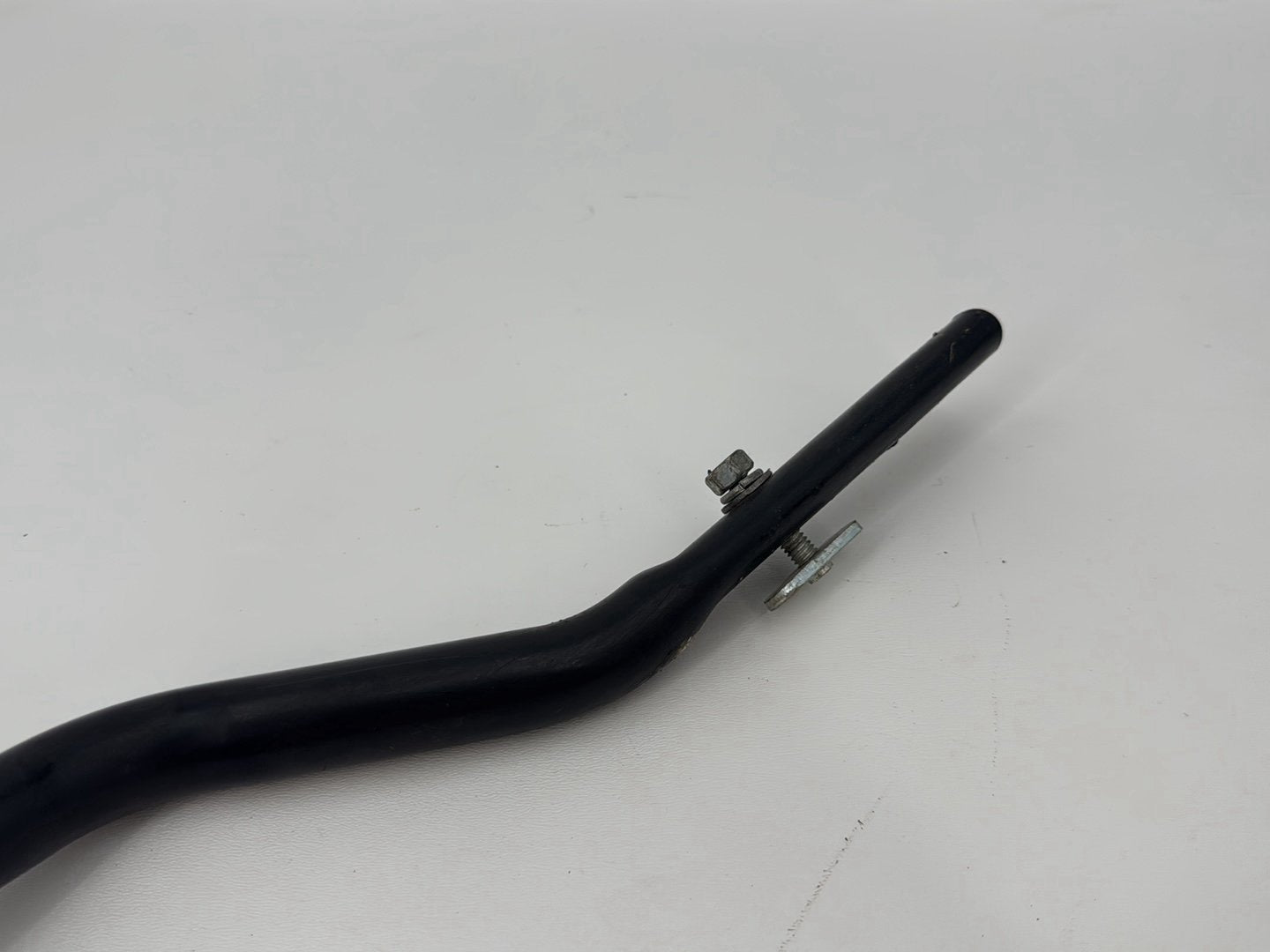 1999 - 2006 Harley-Davidson Dyna Wide Glide Exhaust Hanger Bracket Mount Support  	65674-95