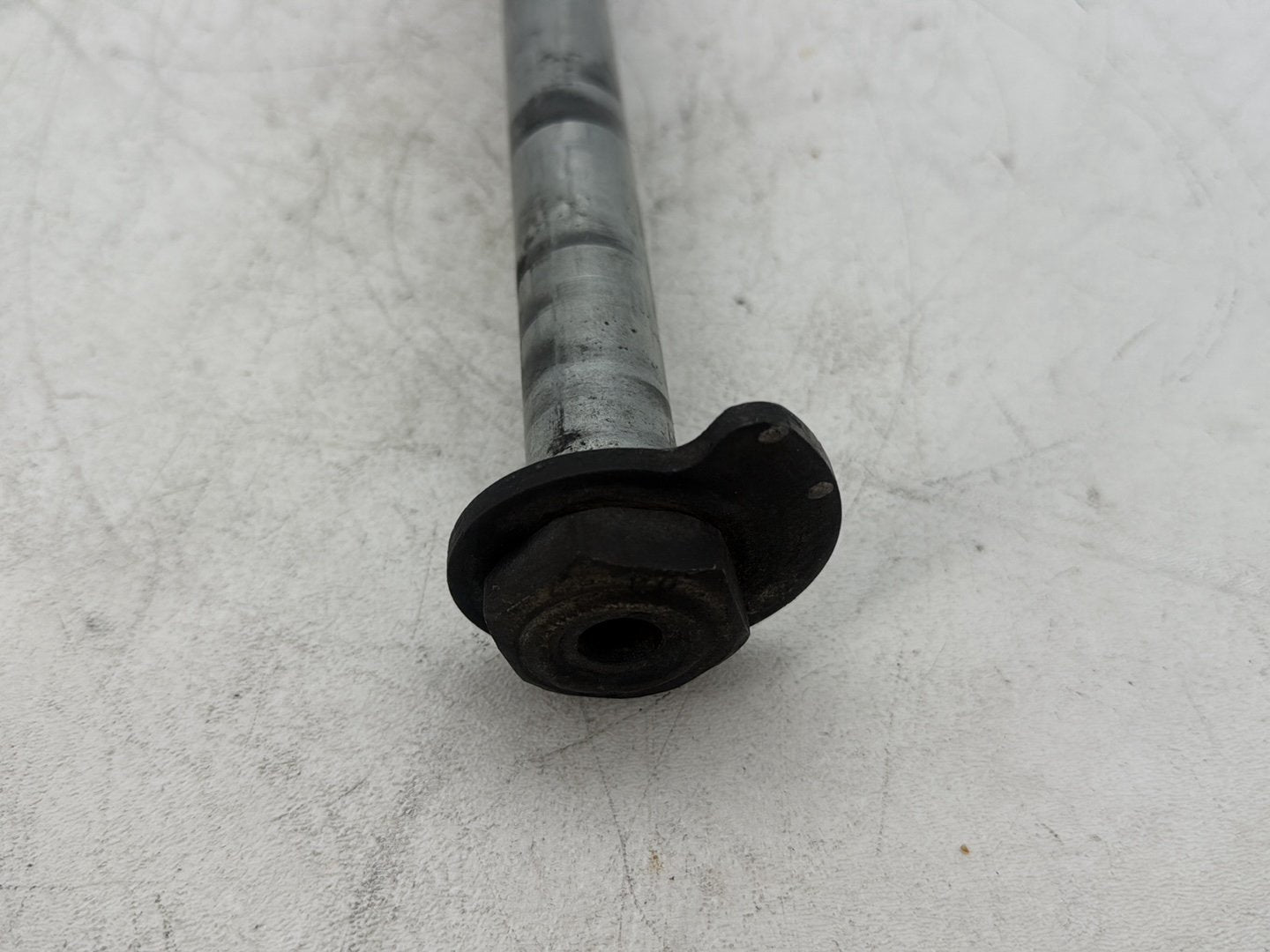 2018 Harley Electra Glide Touring Ultra FLHTCU OEM Rear Wheel Axle Bolt Shaft