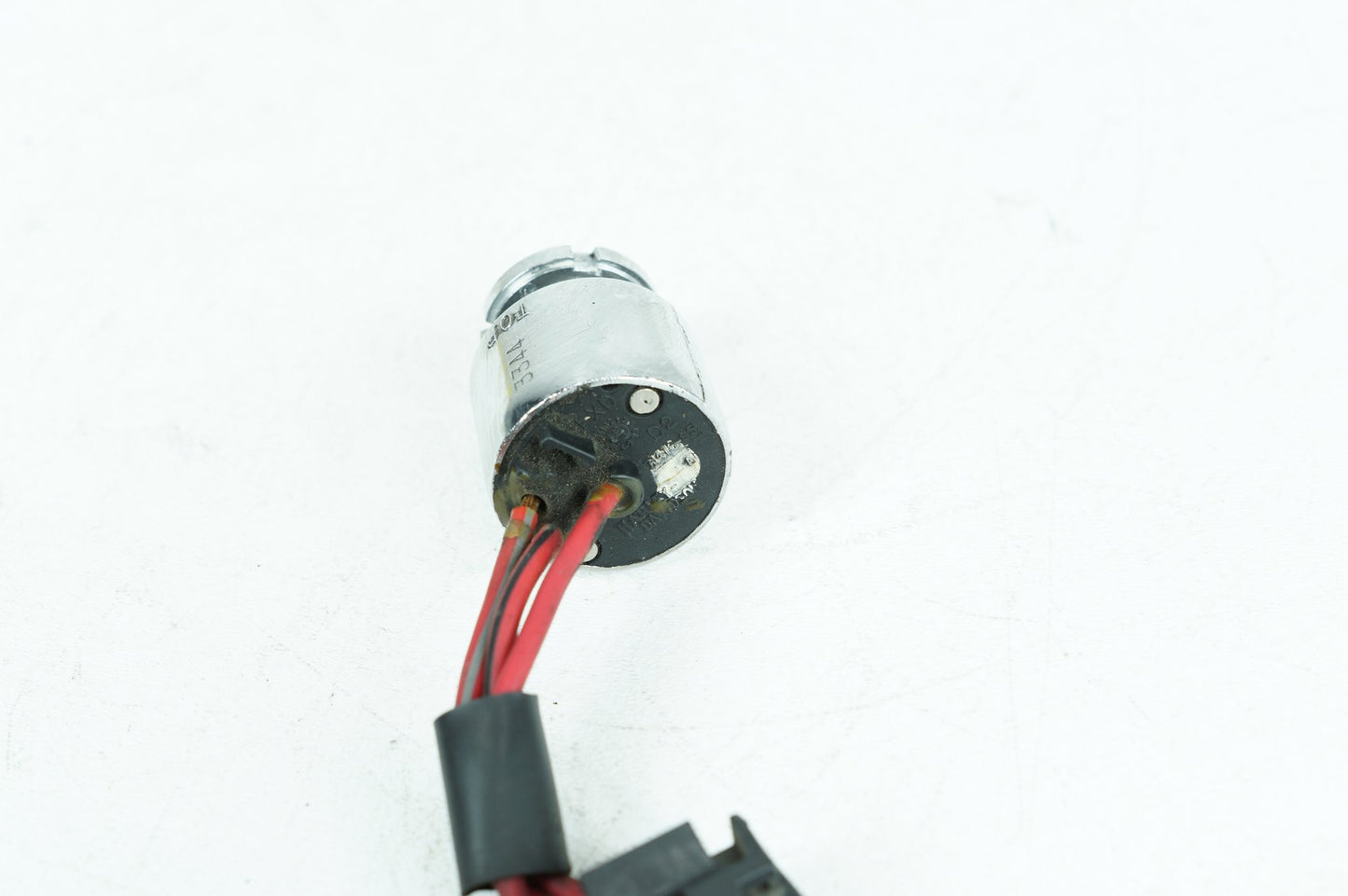 1999 - 2006 Harley-Davidson Dyna Low Rider Ignition Switch Cylinder Barrel Lockset NOKey  	71421-90B