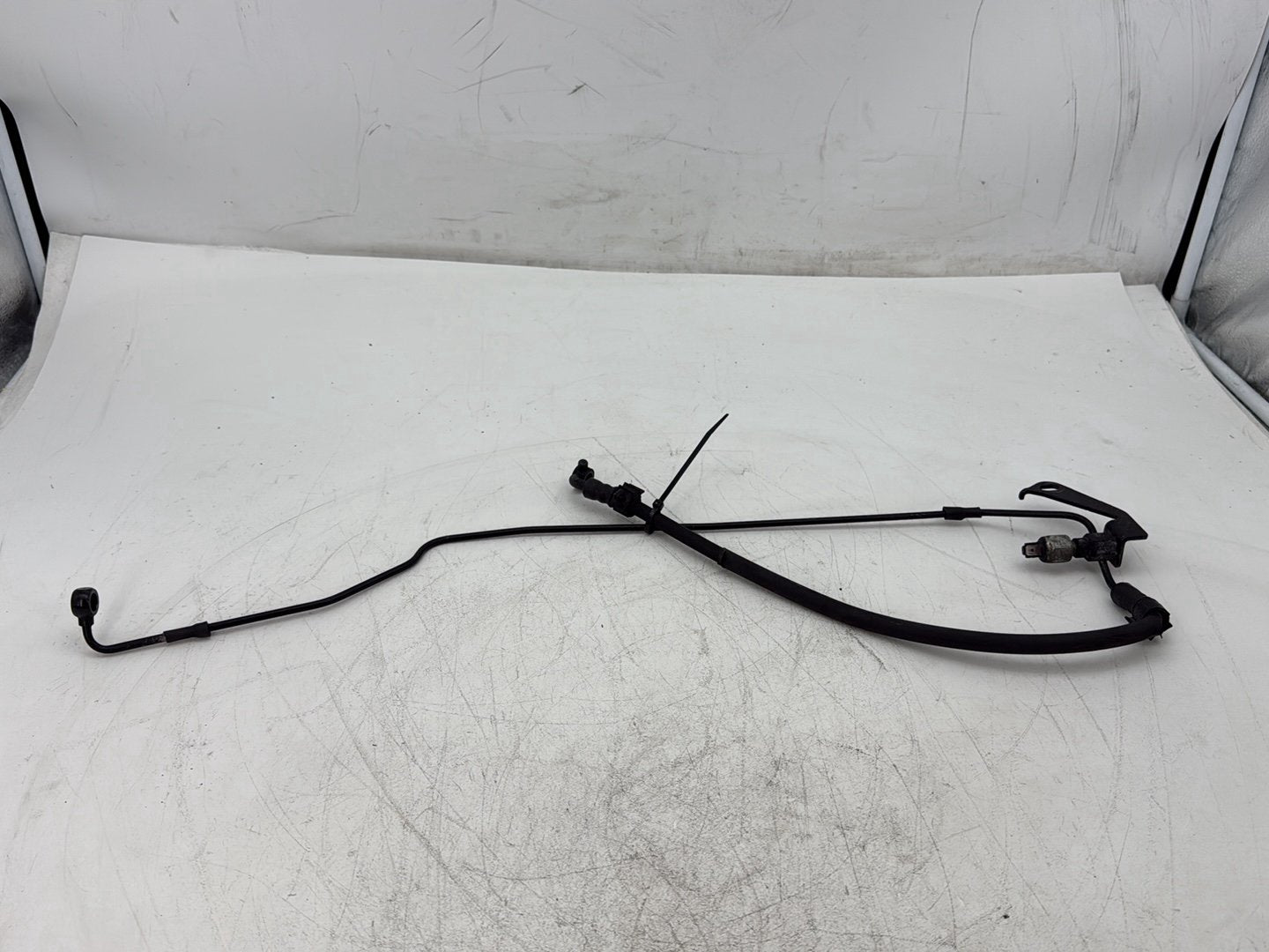 2013 Harley Electra Glide Touring Ultra FLHTCUI OEM Rear Brake Hose Line Pipe NON-abs