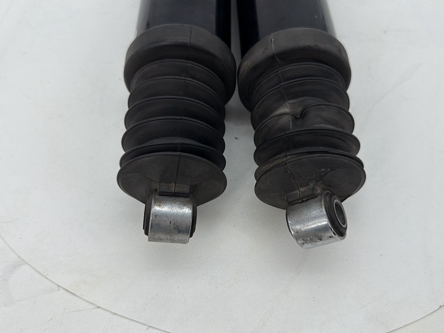 2007 Harley Street Glide Touring FLHX OEM Rear Left Right Shock Absorbers