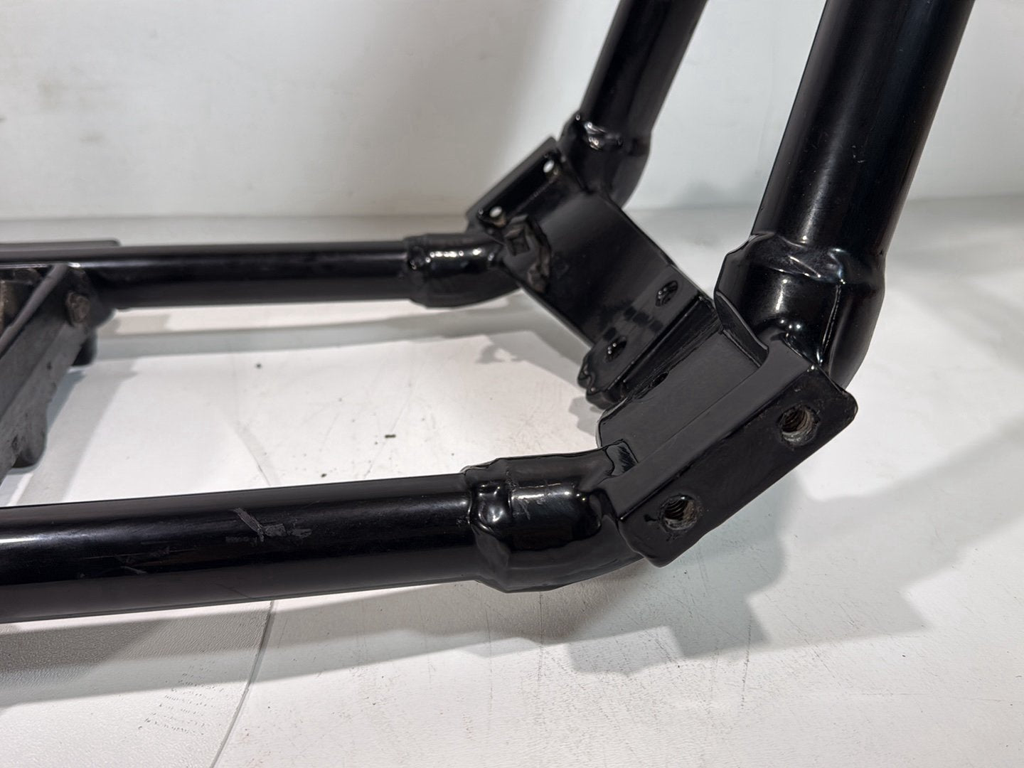 2007 - 2017 Harley-Davidson Dyna Wide Glide Body Main Frame Chassis SLVG 47748-10A