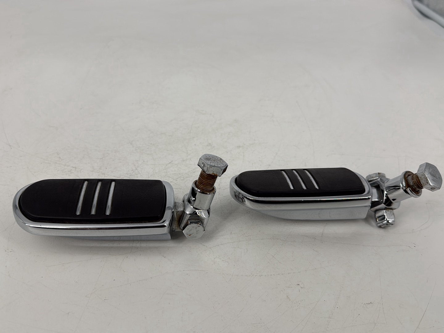 2008 - 2016 Harley-Davidson Touring Street Glide Front Right Left Highway Foot Pegs 50211-04