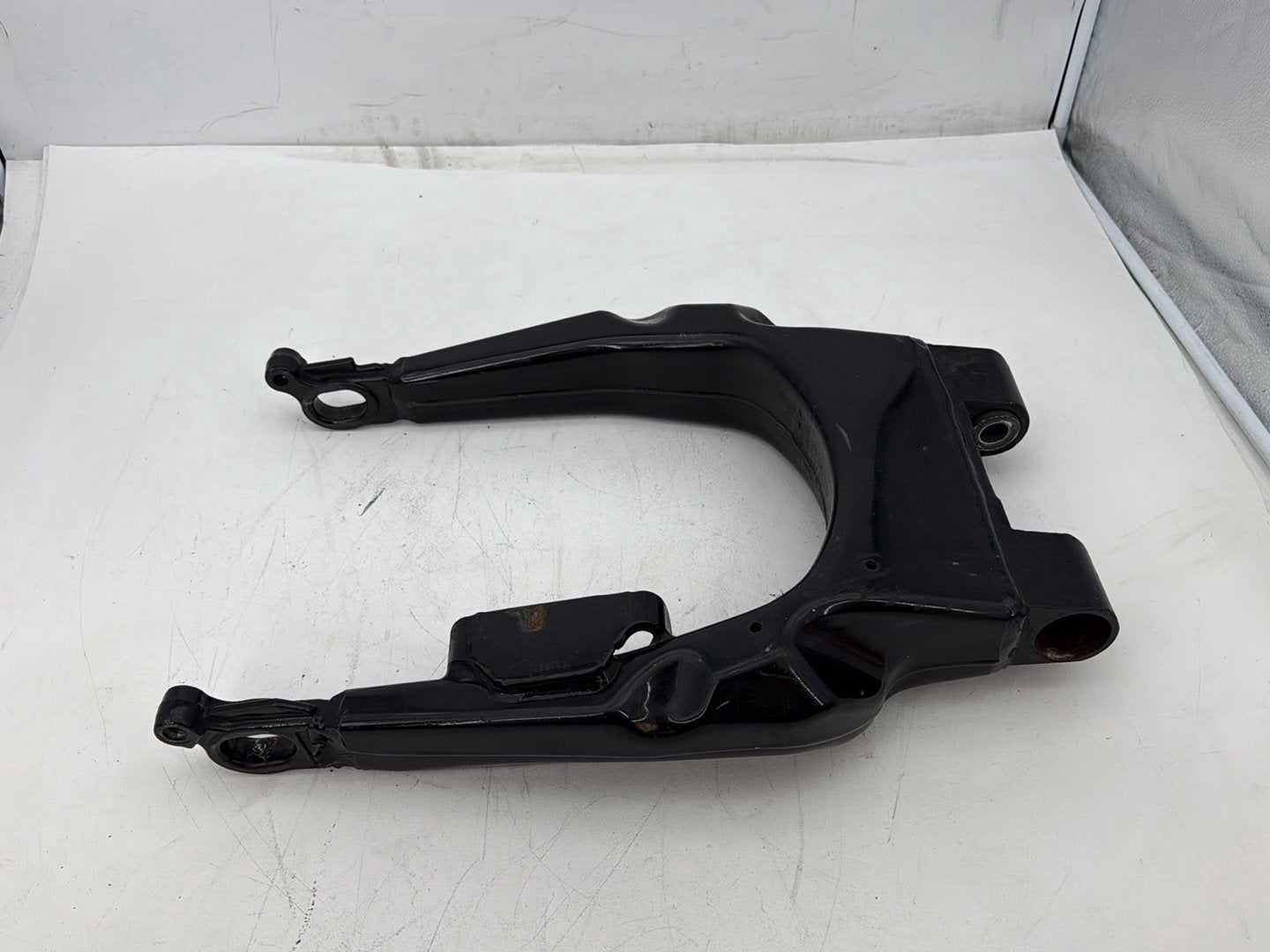 2011 Harley Electra Glide Ultra FLHTK OEM Rear Fork Swingarm Swing Arm
