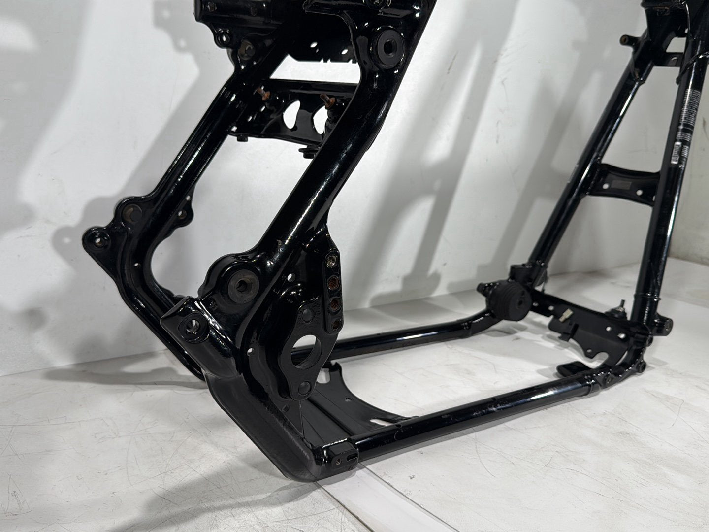 11 Harley Road King Touring Classic Body Main Frame Chassis CLN CLR-BENT Leg-