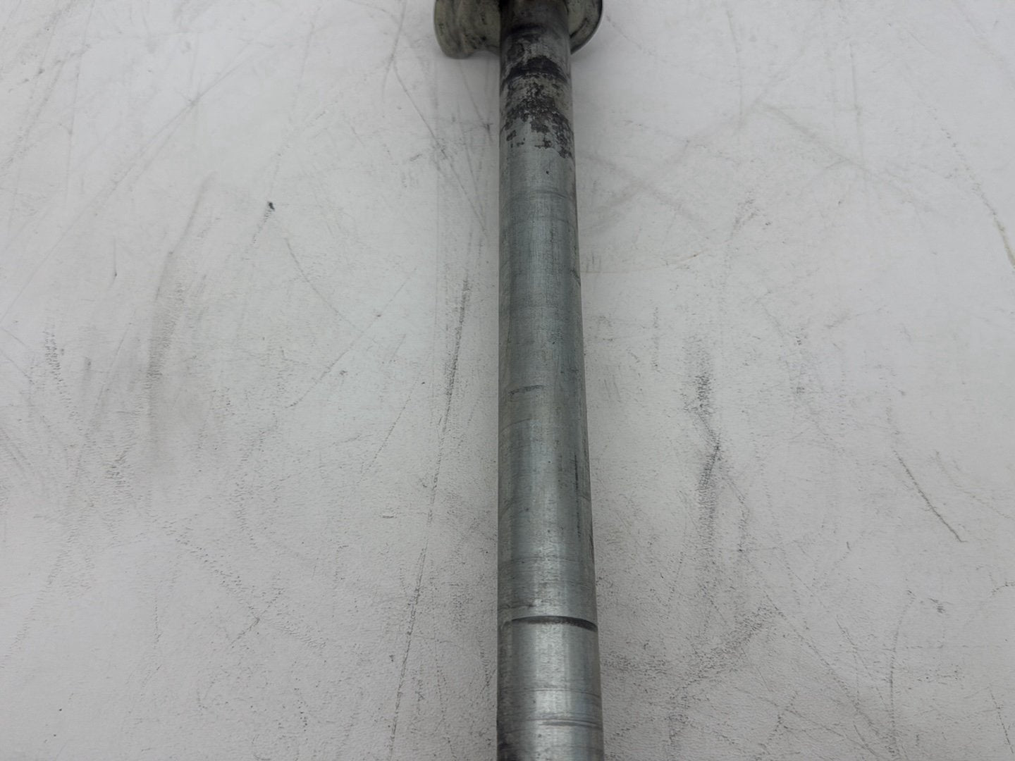 2011 Harley Electra Glide Ultra FLHTK OEM Rear Wheel Axle Bolt Shaft