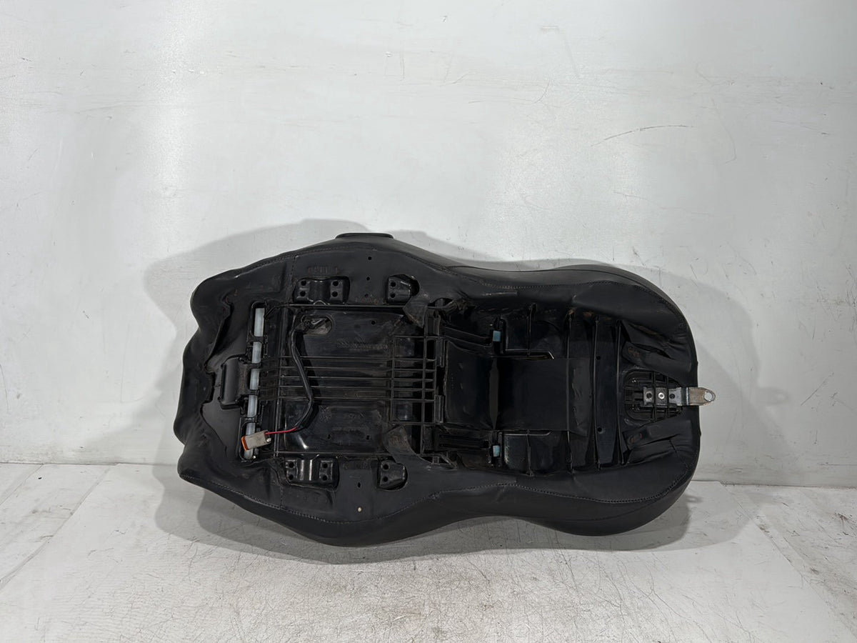 2010 Harley Electra Glide Touring Ultra OEM Passenger Rider Driver Seat Saddle