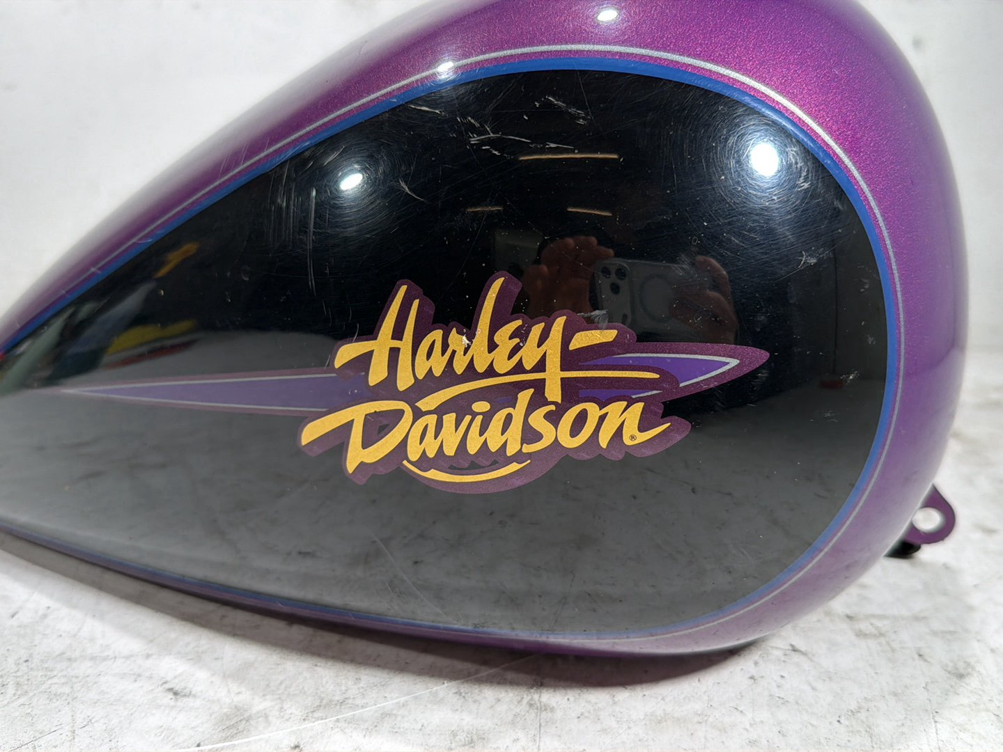 2011 Harley Heritage Softail Classic FLSTC OEM Fuel Gas Tank Gasoline Reservoir